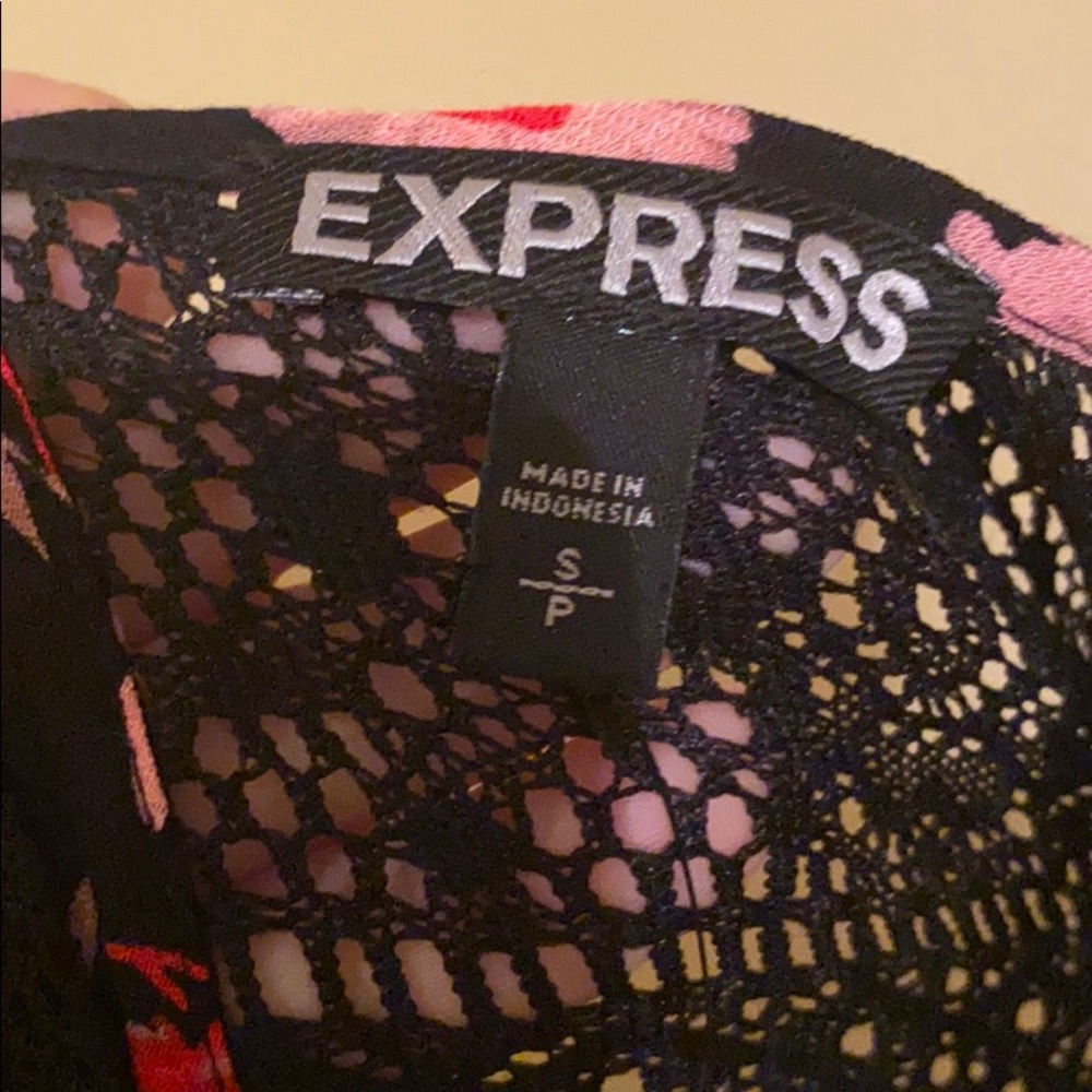 ⭐️Host Pick⭐️Express cold shoulder blouse - Picture 9 of 11